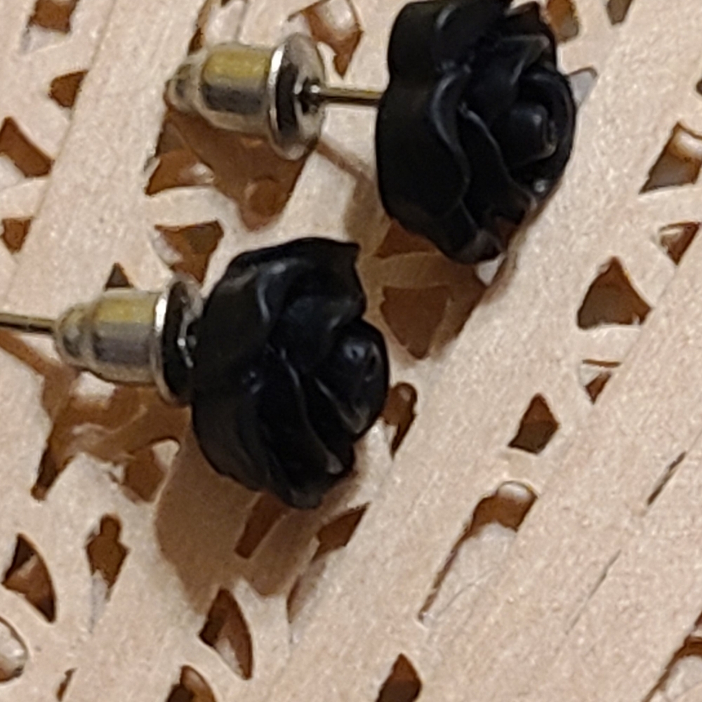 Unique Vintage Black Rose Earrings